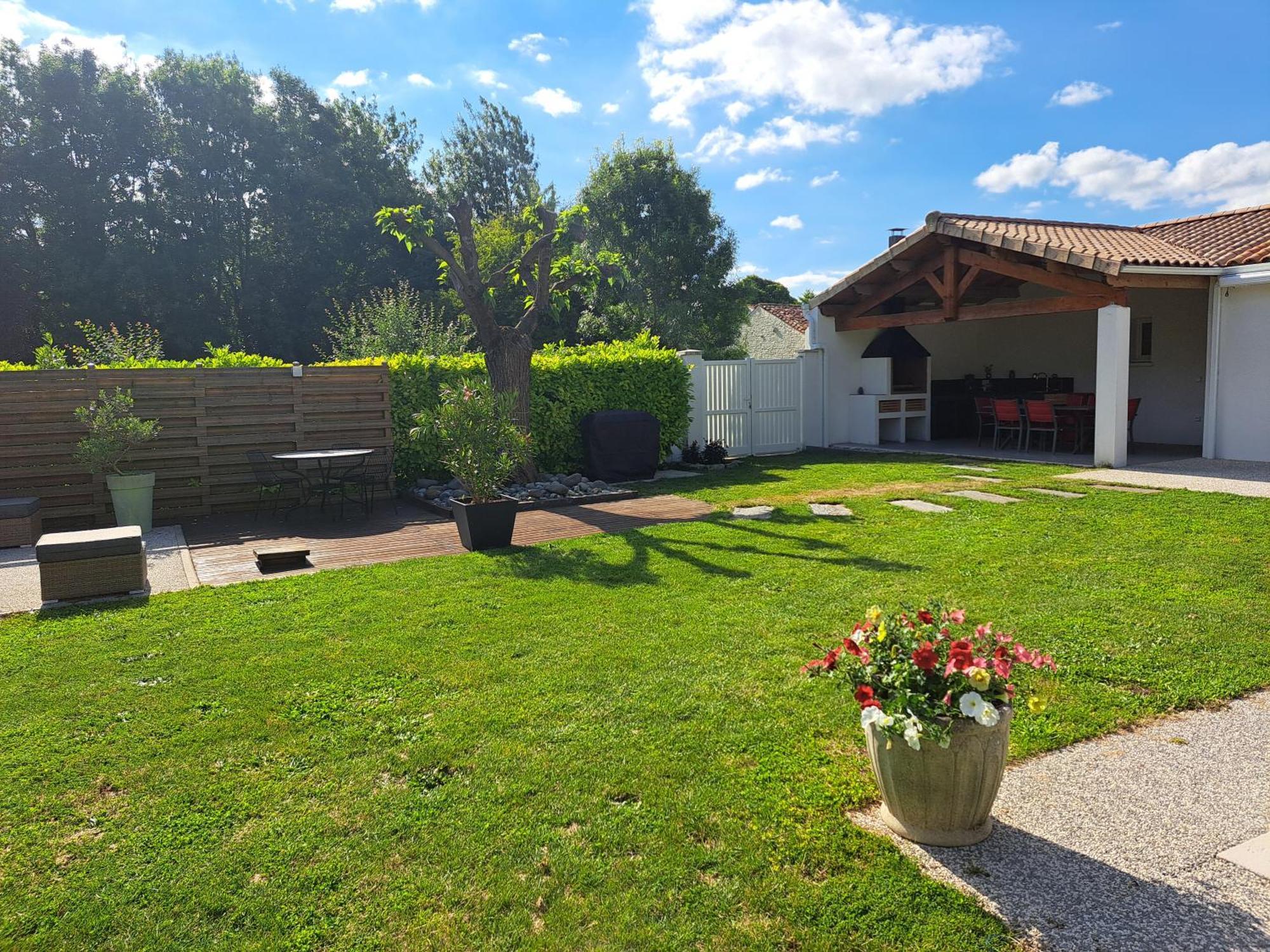 Chambre D Hote La Riviere 45M2 Jardin Et Piscine Aigrefeuille-dʼAunis المظهر الخارجي الصورة
